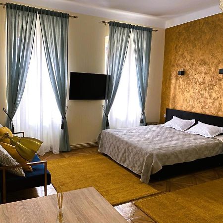 Boem 2 Sibiu Old Town Apartment Luaran gambar