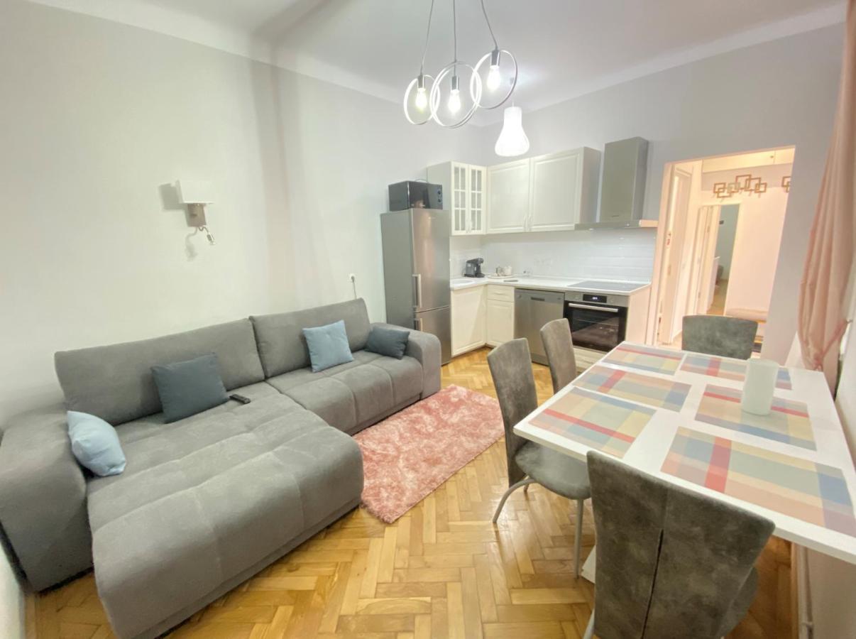 Boem 2 Sibiu Old Town Apartment Luaran gambar