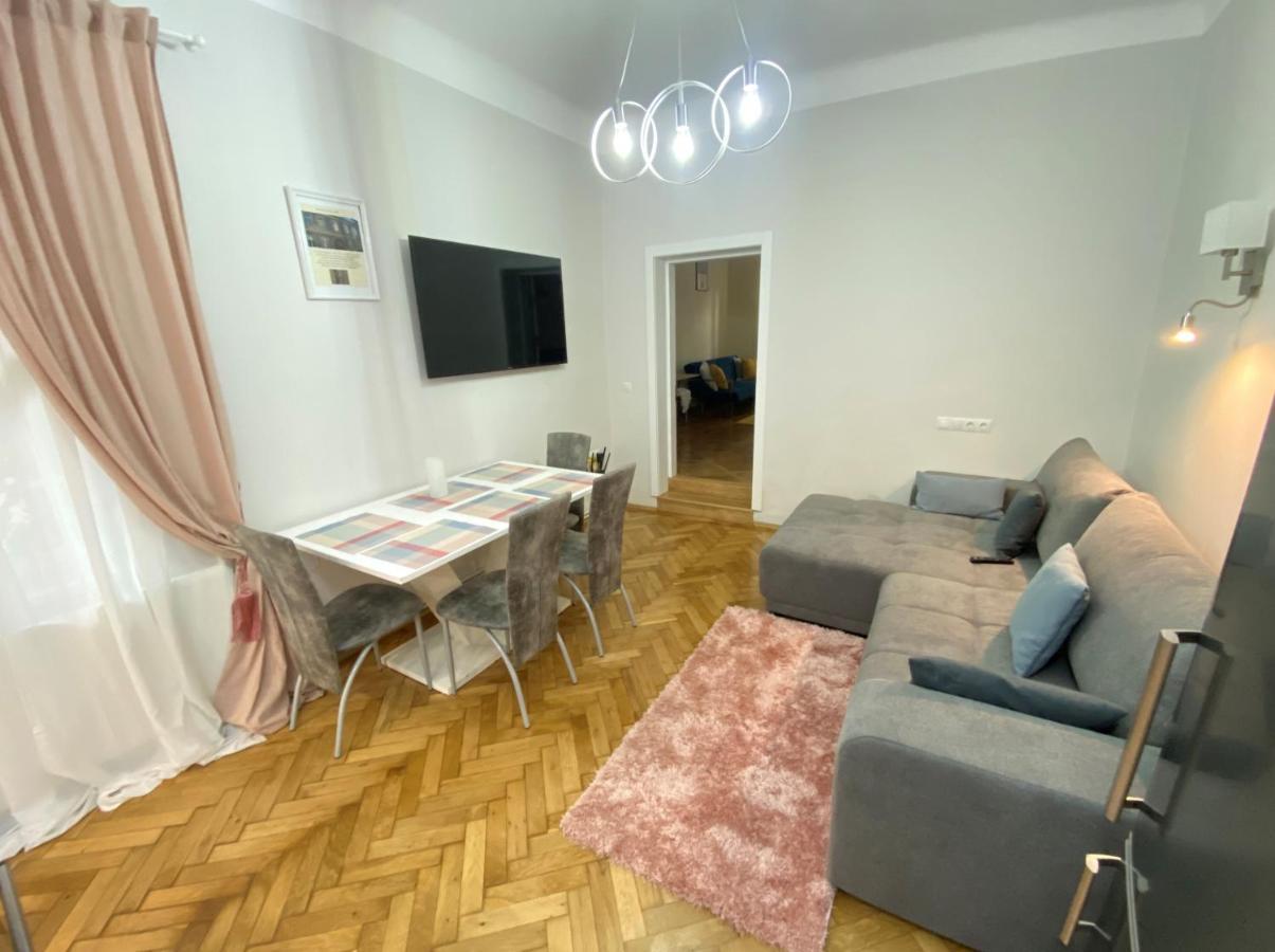 Boem 2 Sibiu Old Town Apartment Luaran gambar